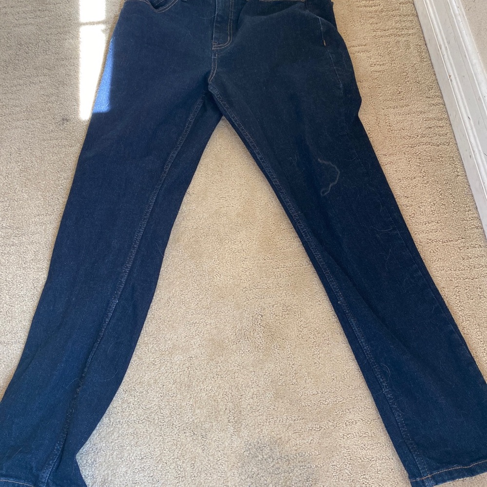 Rsq relaxed taper jeans. Dark blue color with the size of 31 x 30.